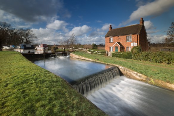 Papercourt Lock